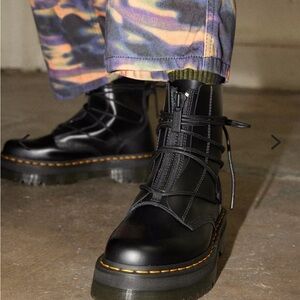 JARRICK II LACED LEATHER PLATFORM BOOTS - LIKE NEW
